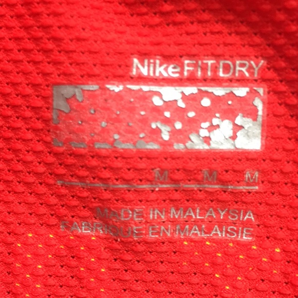 Nike The Human Race FitDry Breathable Red T-Shirt size Medium - Picture 10 of 15